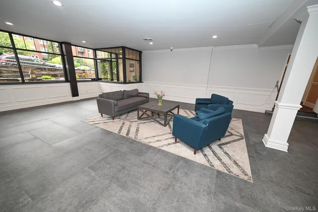 $339,000 | 200 Atlantic Avenue, Unit 212, Lynbrook, NY 11563