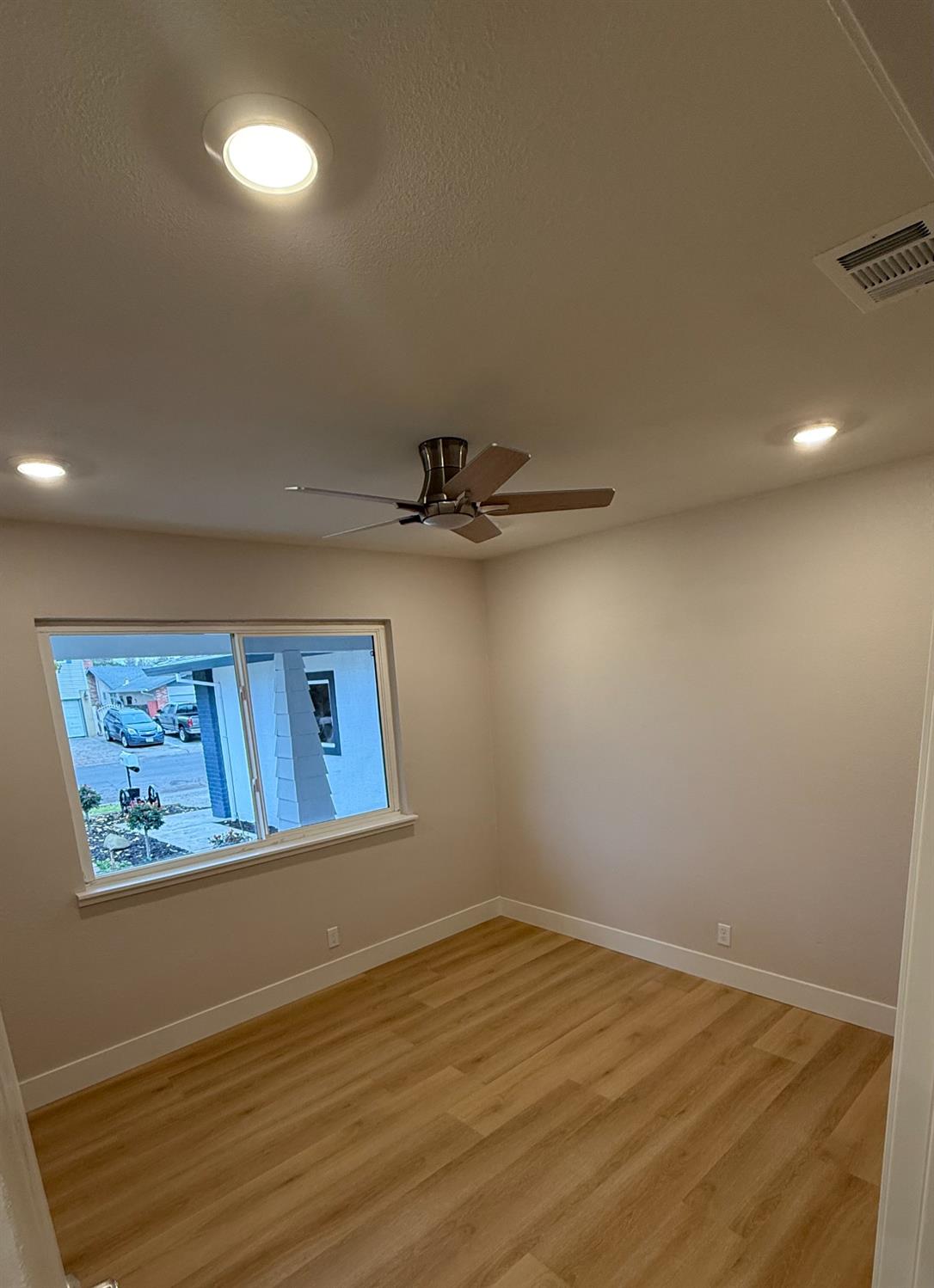 273 Riverside Drive Woodland, CA 95695 - Photo 19 of 33