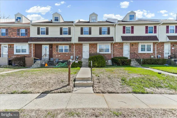 $270,000 | 15 Colonial Circle, Aston, PA 19014