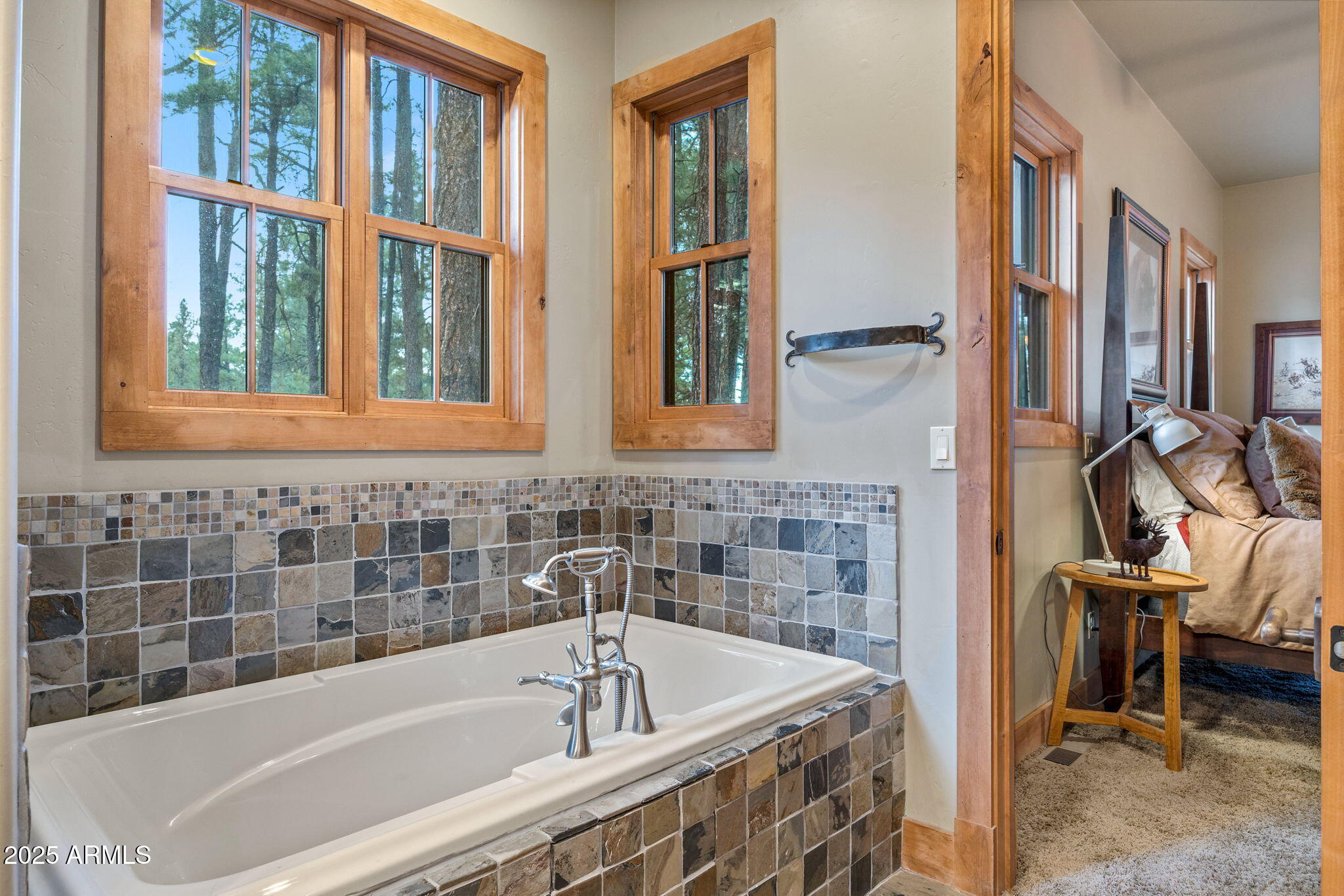 36 County Road N2147 Alpine, AZ 85920 - Photo 20 of 47 a bathroom with sink and bathtub