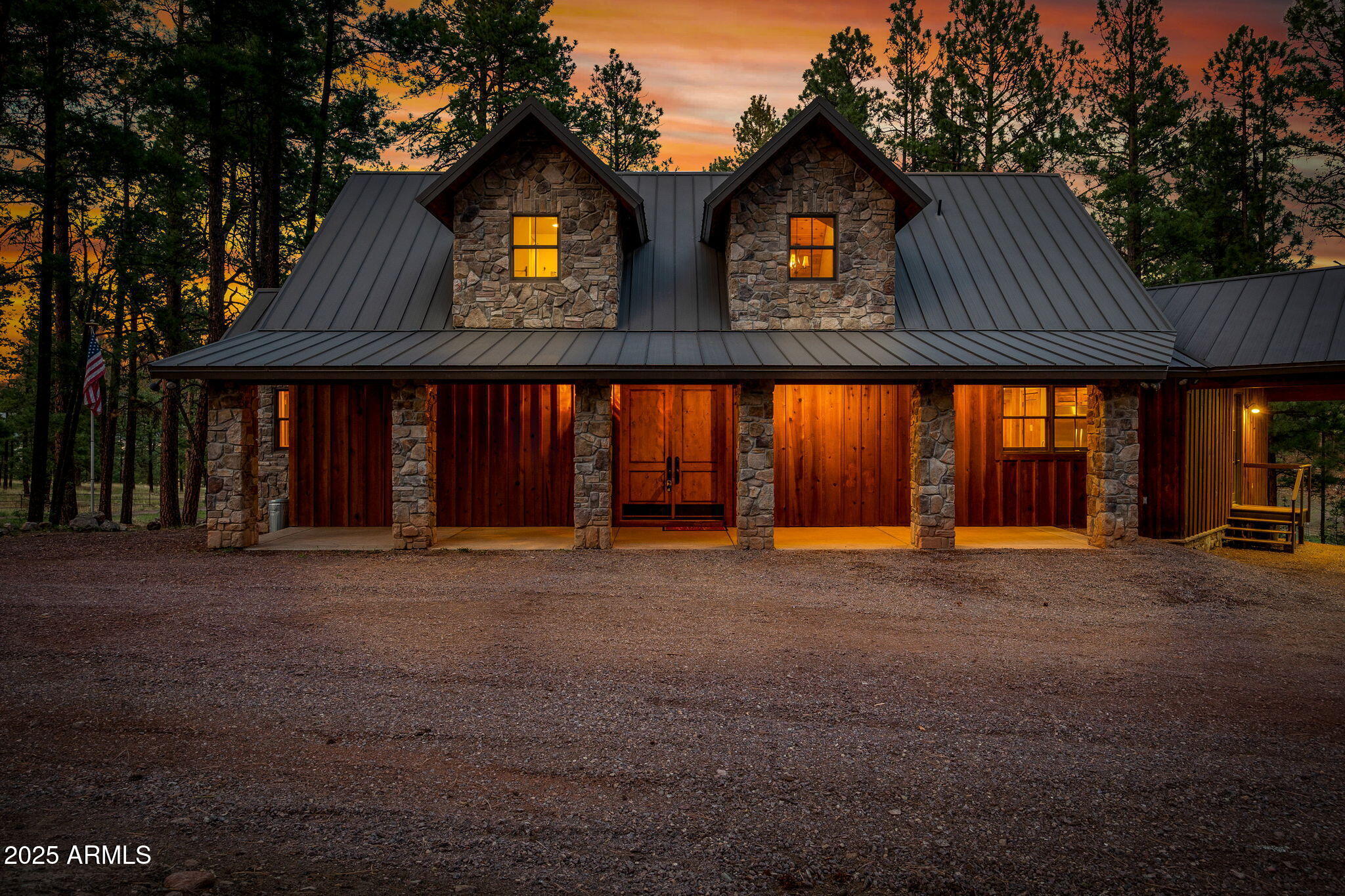 36 County Road N2147 Alpine, AZ 85920 - Photo 3 of 47 a front view of house with yard and trees