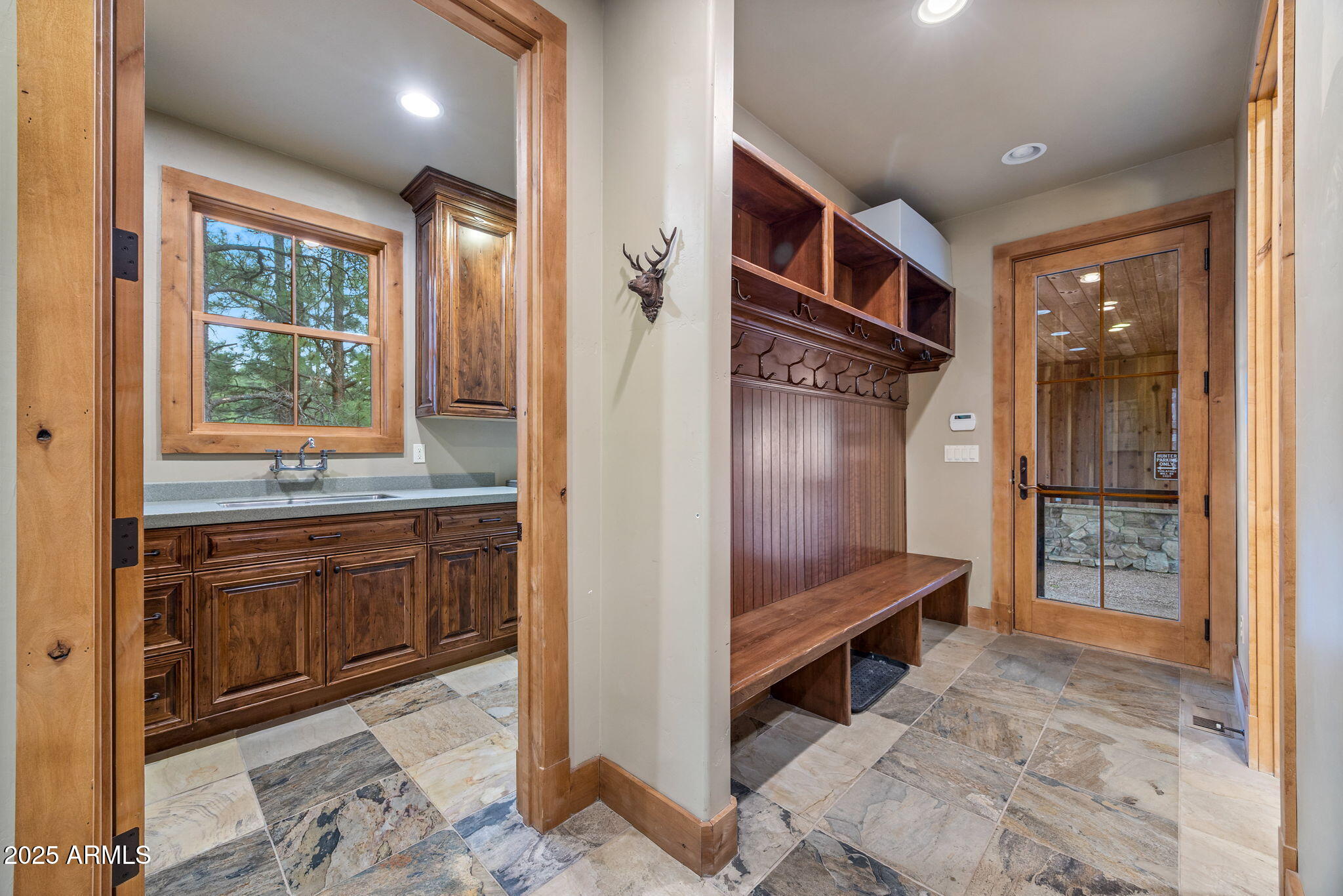 36 County Road N2147 Alpine, AZ 85920 - Photo 31 of 47 a spacious bathroom with a shower and a sink