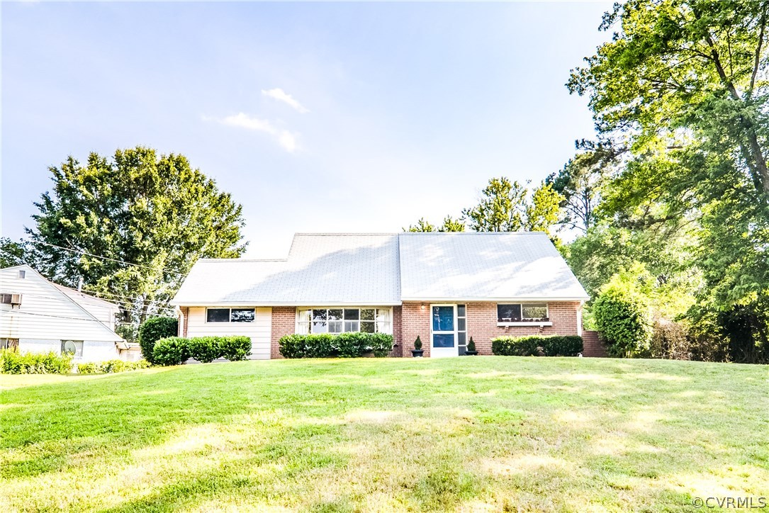 9203 Mapleway Road Henrico, VA 23229 - Photo 4 of 30 Gallery Image 4