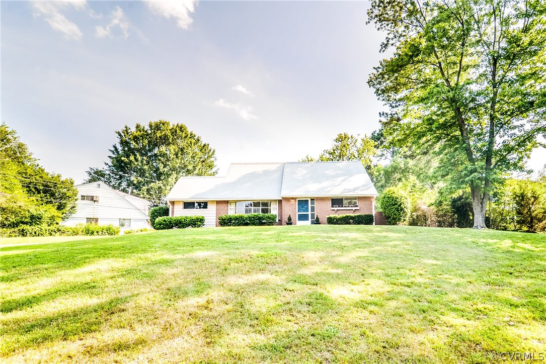 9203 Mapleway Road Henrico, VA 23229 - Photo 5 of 30 Gallery Image 5