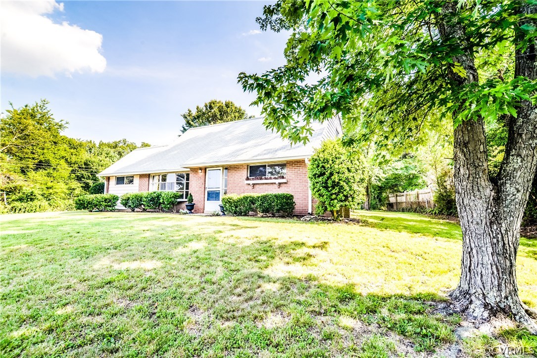 9203 Mapleway Road Henrico, VA 23229 - Photo 6 of 30 Gallery Image 6