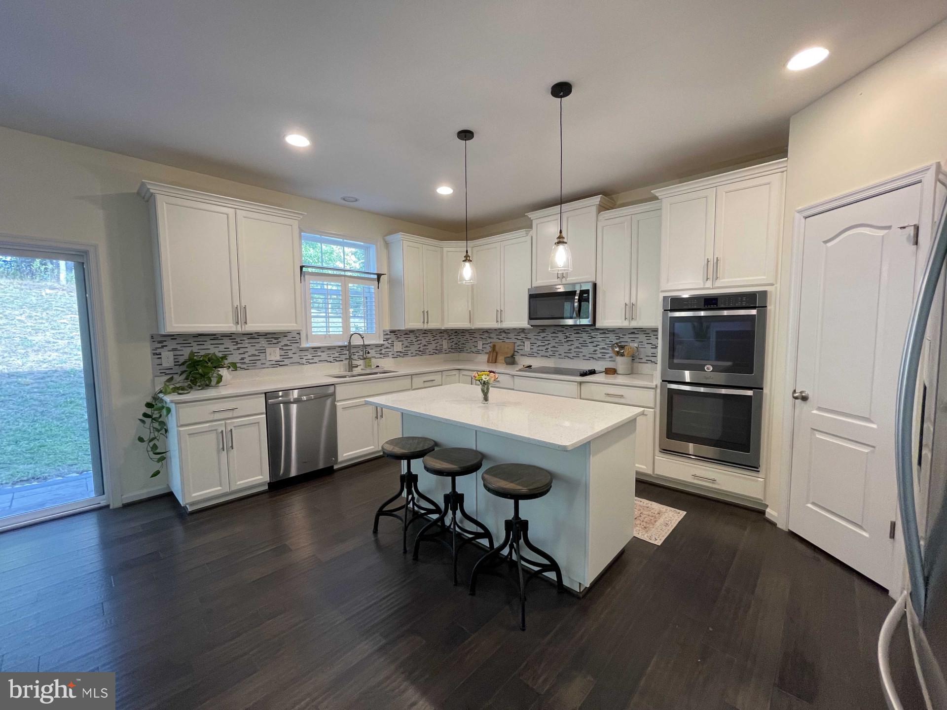 1035 Masters Drive Cross Junction, VA 22625 - Photo 12 of 35