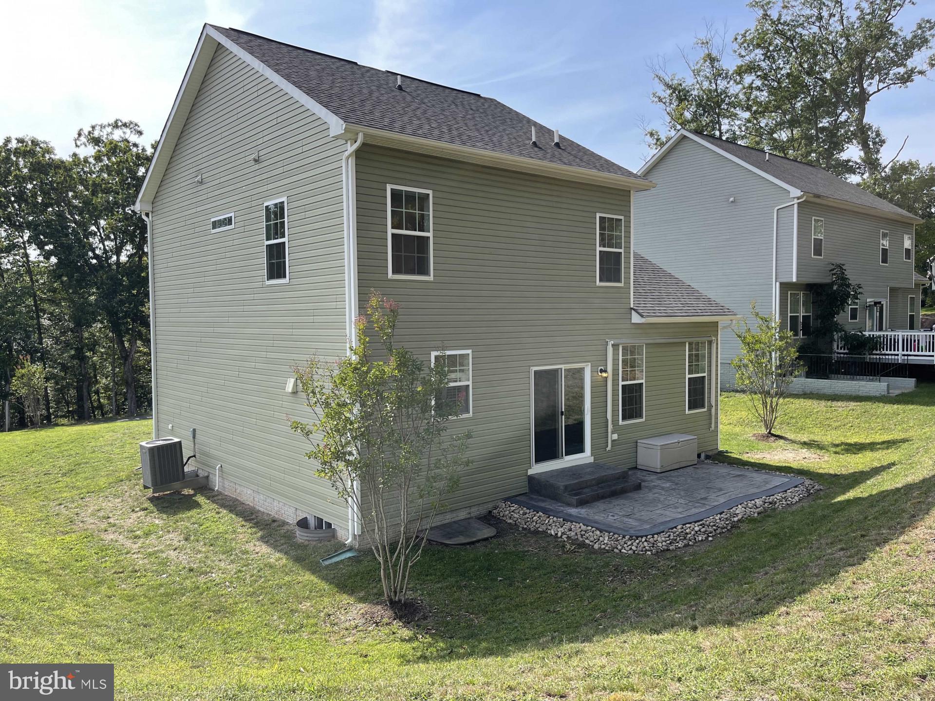 1035 Masters Drive Cross Junction, VA 22625 - Photo 4 of 35