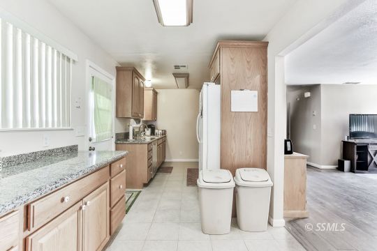 245 South Mahan Street Ridgecrest, CA 93555 - Photo 6 of 21