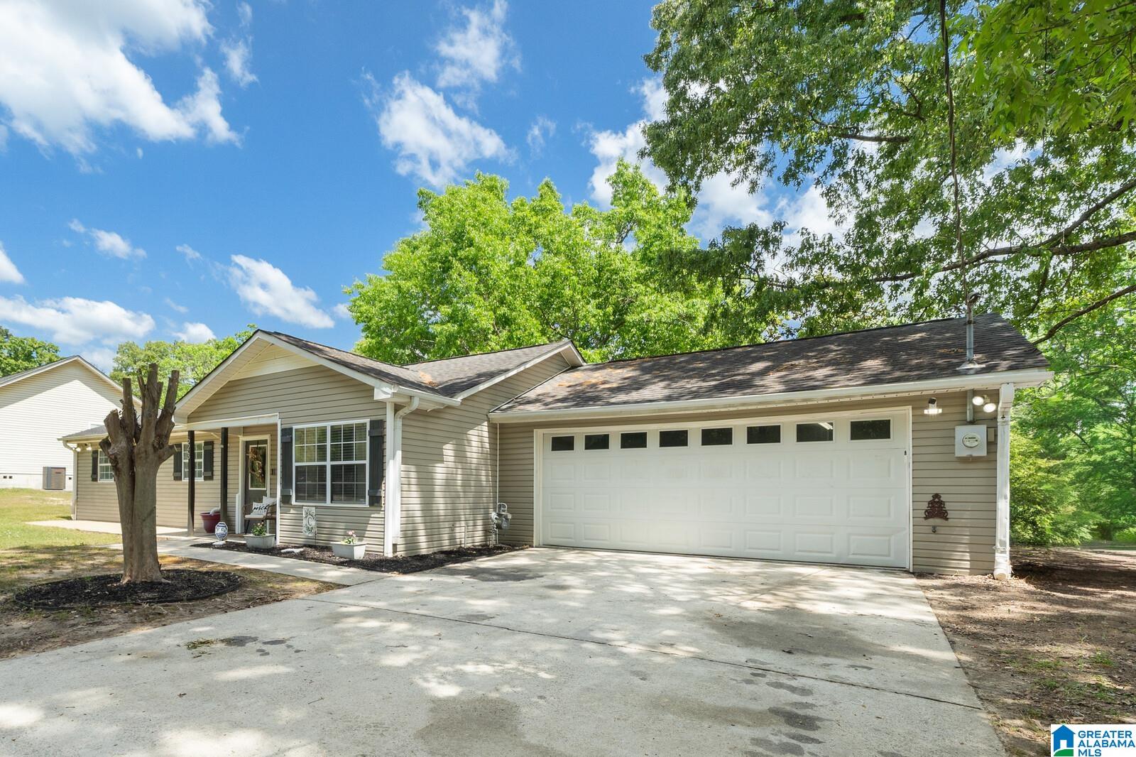 523 Georgia Loop Woodstock, AL 35188 - Photo 4 of 44