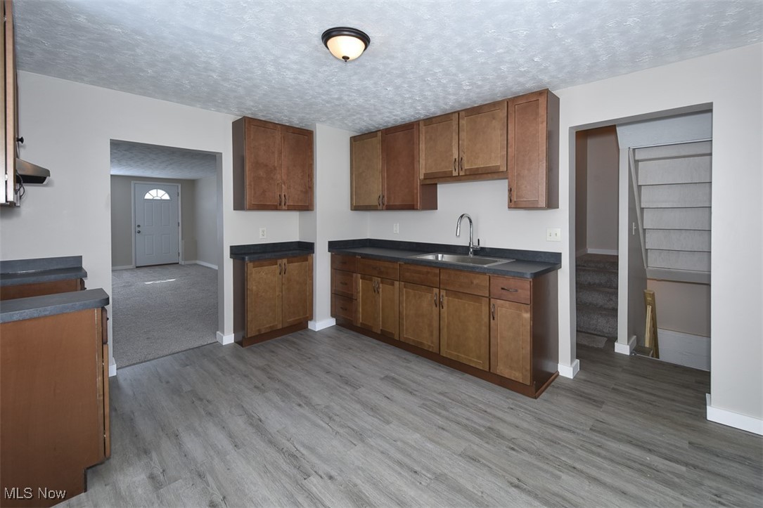 5004 Snow Road Cleveland, OH 44134 - Photo 23 of 39