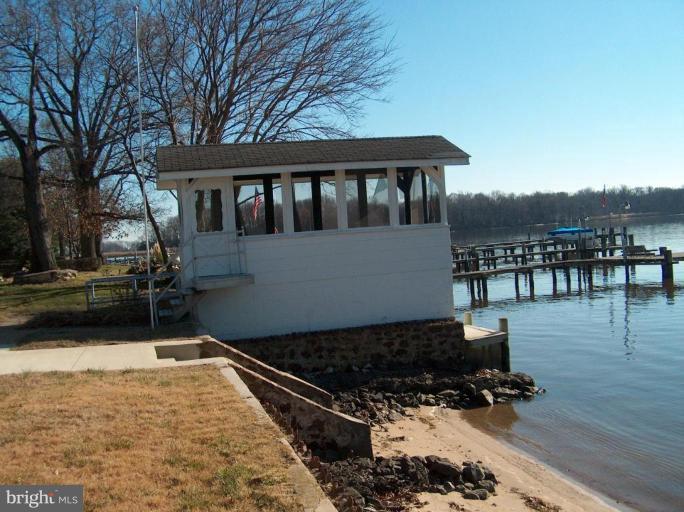 1703 Grandview Road Pasadena, MD 21122 - Photo 4 of 25 Beach View 1