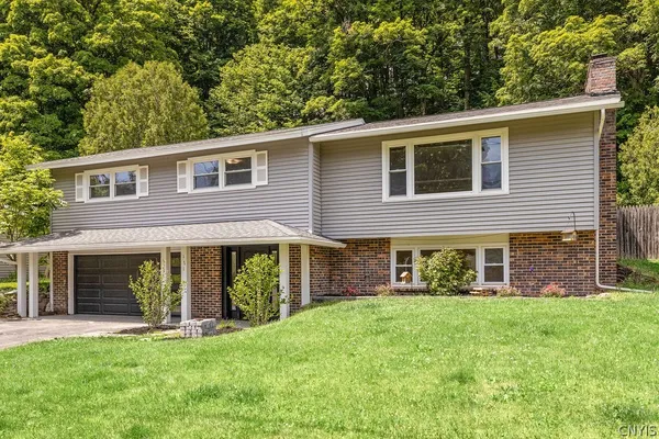 $349,900 | 171 Brookside Lane, Manlius, NY 13066