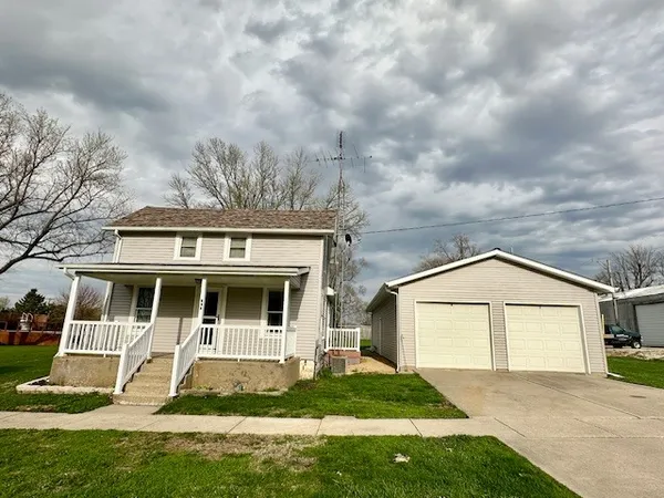 $169,900 | 756 2nd Street, West Brooklyn, IL 61378