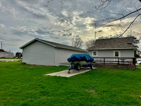 $169,900 | 756 2nd Street, West Brooklyn, IL 61378