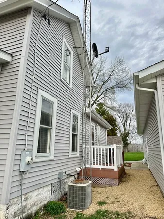 $169,900 | 756 2nd Street, West Brooklyn, IL 61378