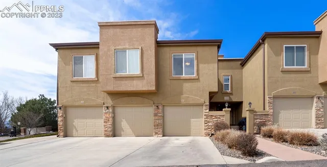 a house view with a outdoor space