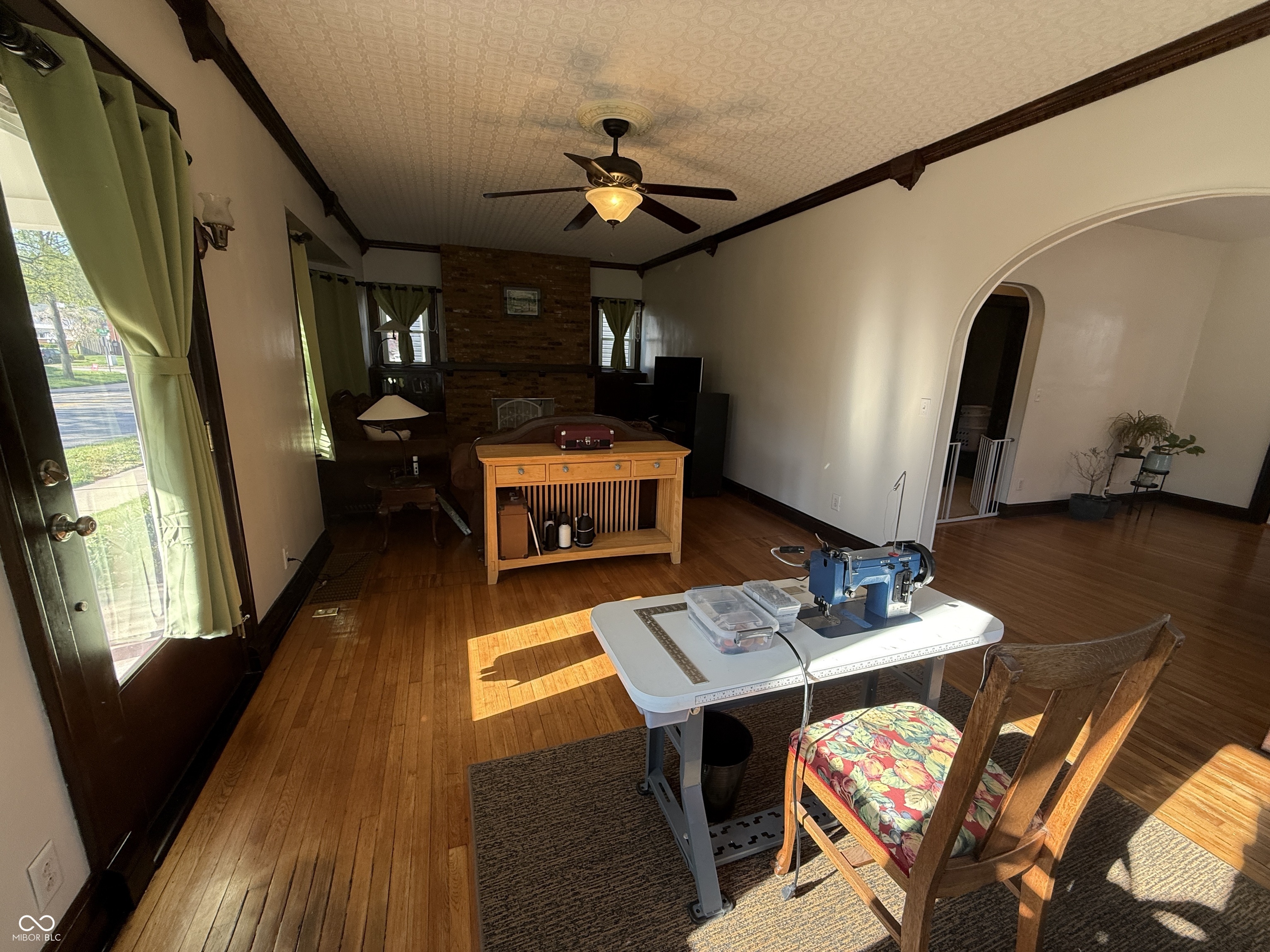 1635 Washington Street Columbus, IN 47201 - Photo 4 of 36