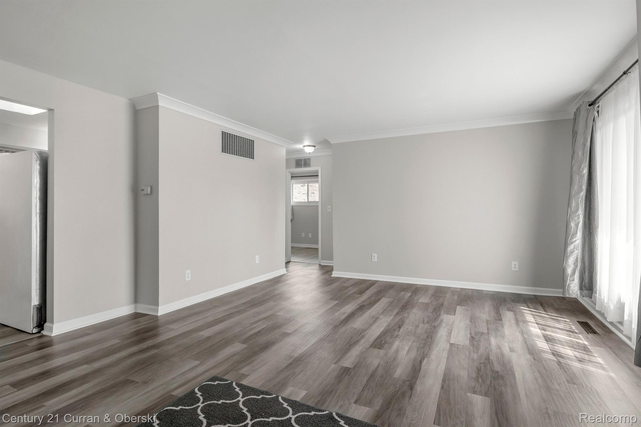 1733 Inkster Road Garden City, MI 48135 - Photo 3 of 31 Large living room
