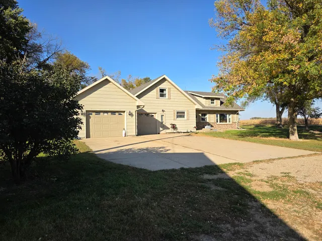 $415,000 | 1557 100th Avenue, Lake Wilson, MN 56151