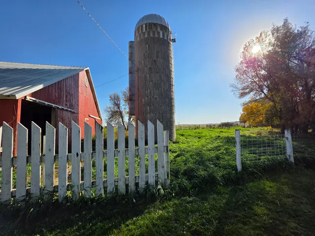 $415,000 | 1557 100th Avenue, Lake Wilson, MN 56151