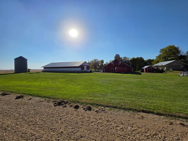 $415,000 | 1557 100th Avenue, Lake Wilson, MN 56151