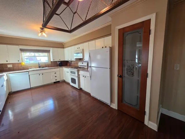 $415,000 | 1557 100th Avenue, Lake Wilson, MN 56151