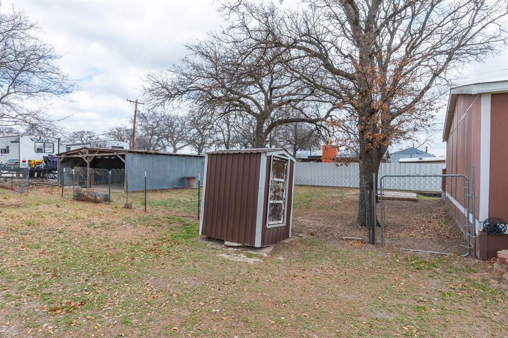 717 Marlin Street Clyde, TX 79510 - Photo 6 of 37 a view of a backyard space