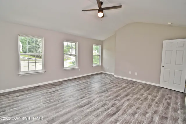 $3,300 | 557 Marco Way, East Stroudsburg, PA 18302