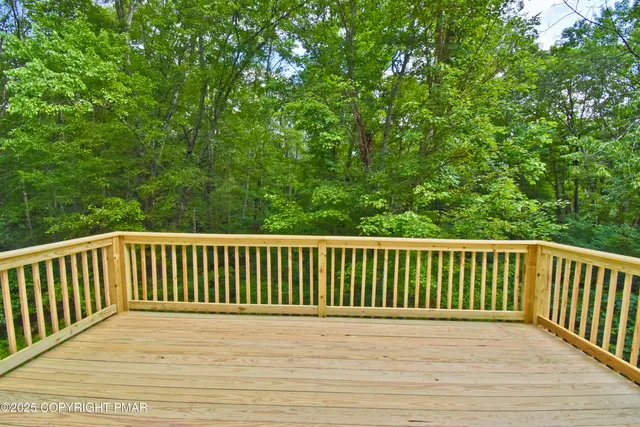 $3,300 | 557 Marco Way, East Stroudsburg, PA 18302