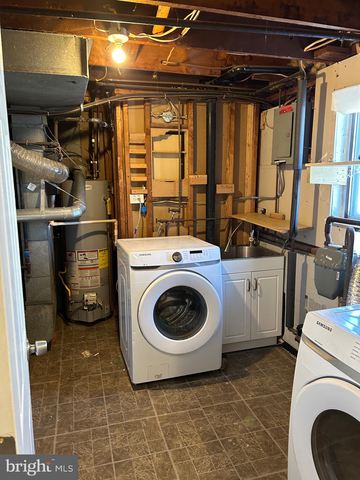 240 Purdue Avenue Pemberton, NJ 08068 - Photo 18 of 27 a utility room with dryer and washer
