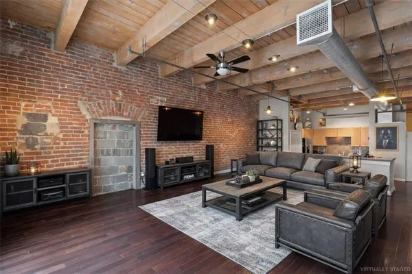 $215,000 | 612 Central Street, Unit 304, Kansas City, MO 64105