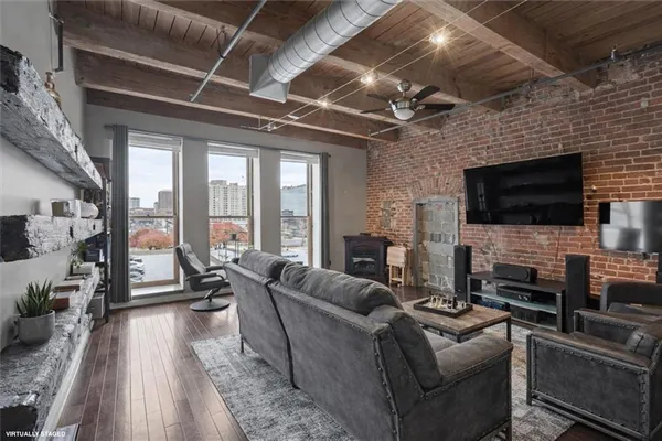 $215,000 | 612 Central Street, Unit 304, Kansas City, MO 64105