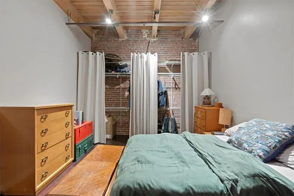 $215,000 | 612 Central Street, Unit 304, Kansas City, MO 64105