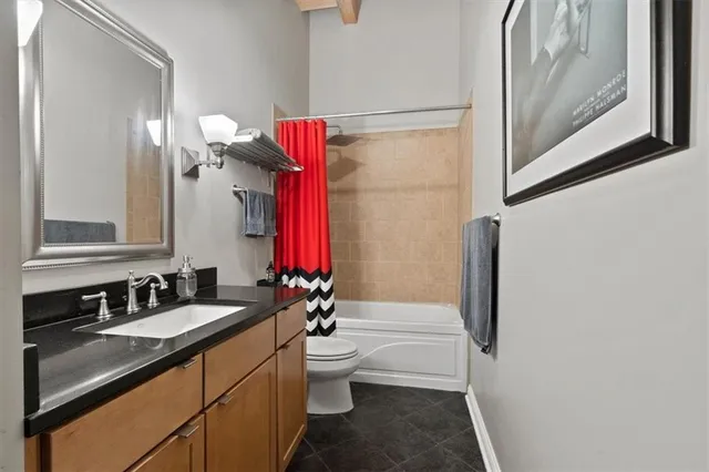 $249,500 | 612 Central Street, Unit 304, Kansas City, MO 64105