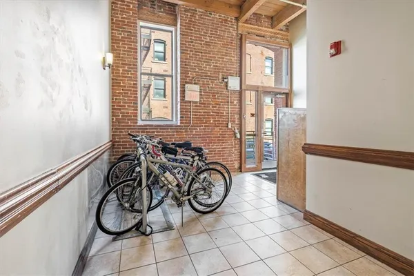 $215,000 | 612 Central Street, Unit 304, Kansas City, MO 64105