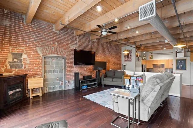 $239,000 | 612 Central Street, Unit 304, Kansas City, MO 64105