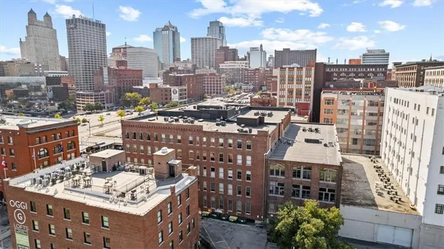 $249,500 | 612 Central Street, Unit 304, Kansas City, MO 64105