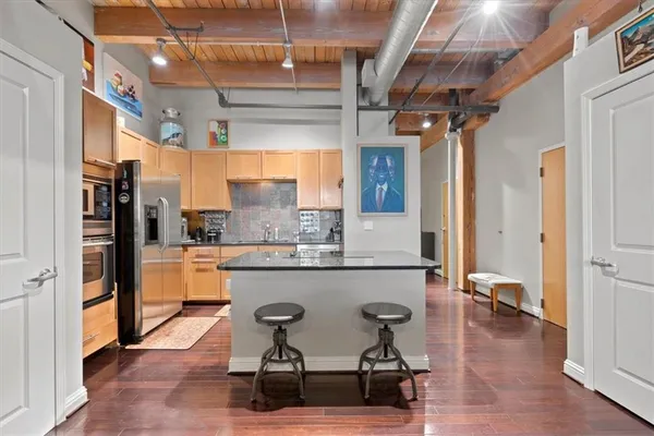 $215,000 | 612 Central Street, Unit 304, Kansas City, MO 64105