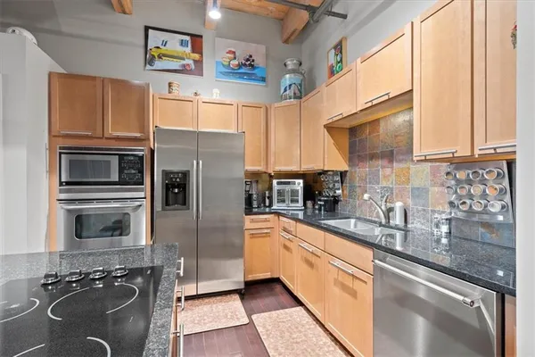 $215,000 | 612 Central Street, Unit 304, Kansas City, MO 64105