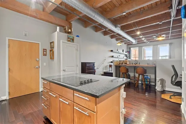 $215,000 | 612 Central Street, Unit 304, Kansas City, MO 64105