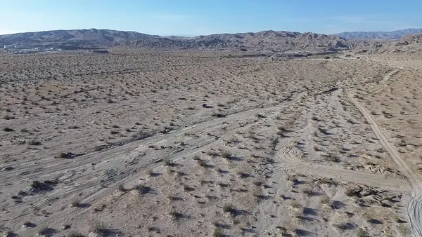 a view of a dry field