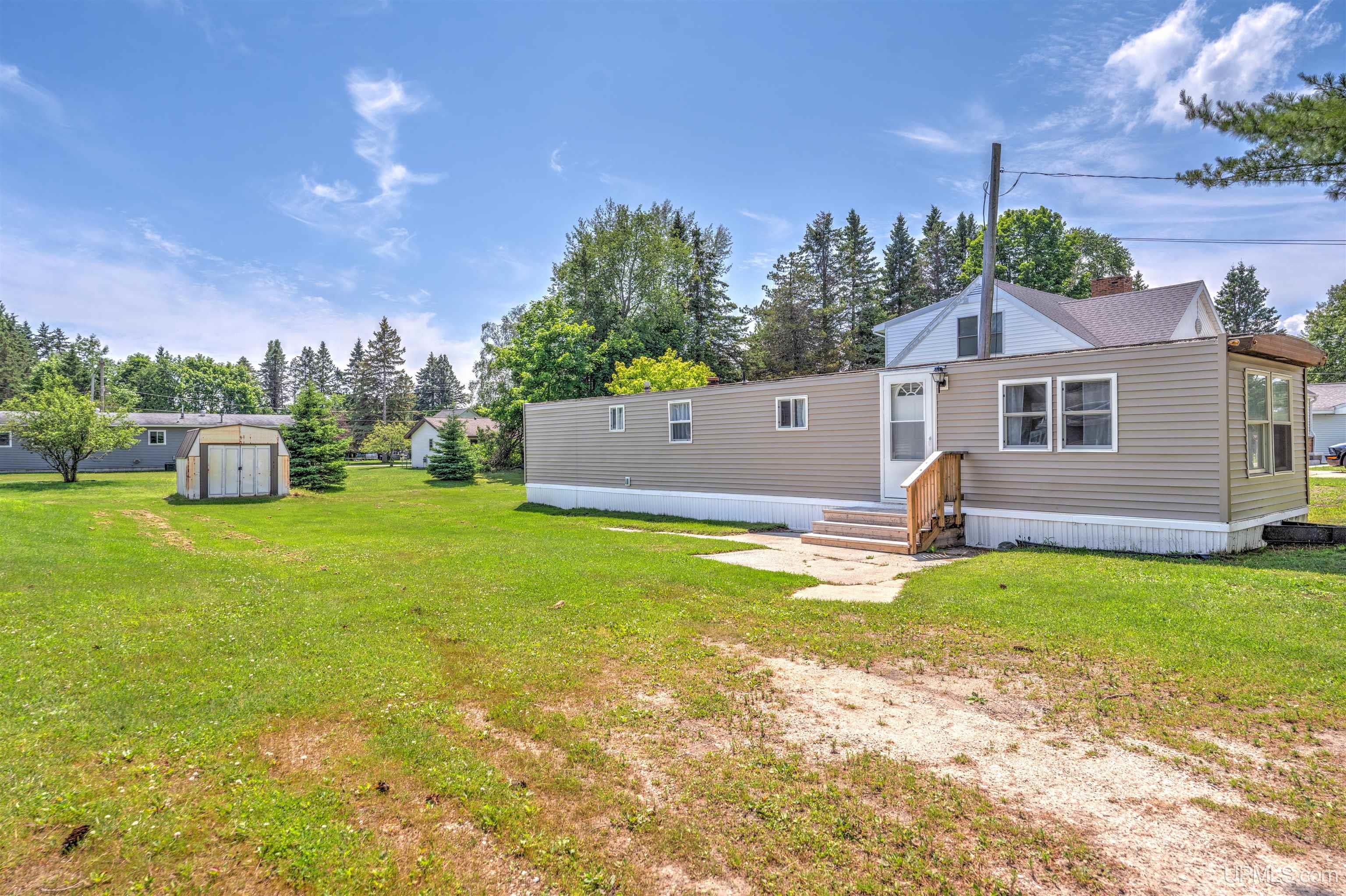 411 Intake Road Manistique, MI 49854 - Photo 6 of 24 Gallery Image 6