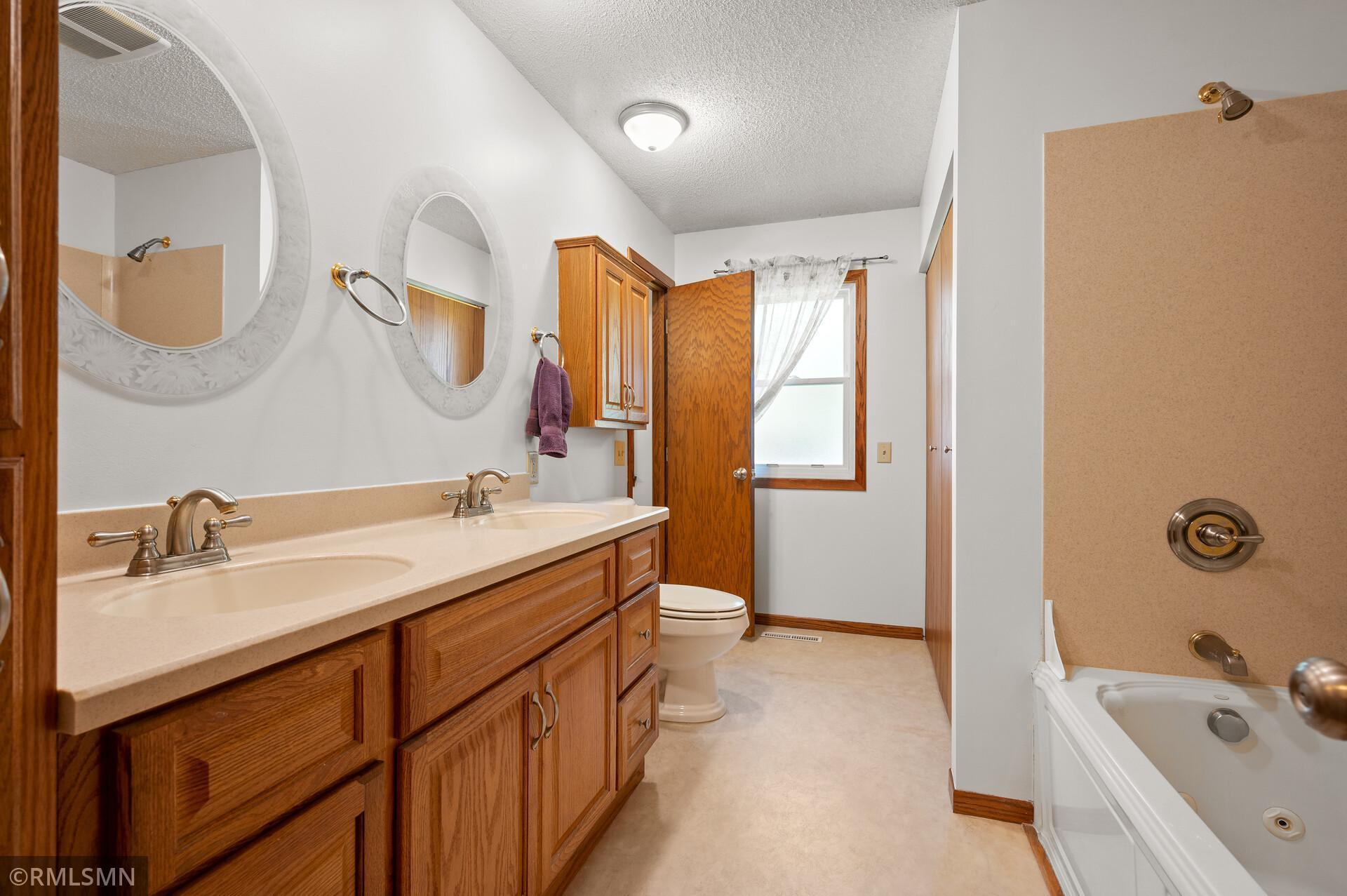 8457 Harkness Road Cottage Grove, MN 55016 - Photo 20 of 35 Gallery Image 20
