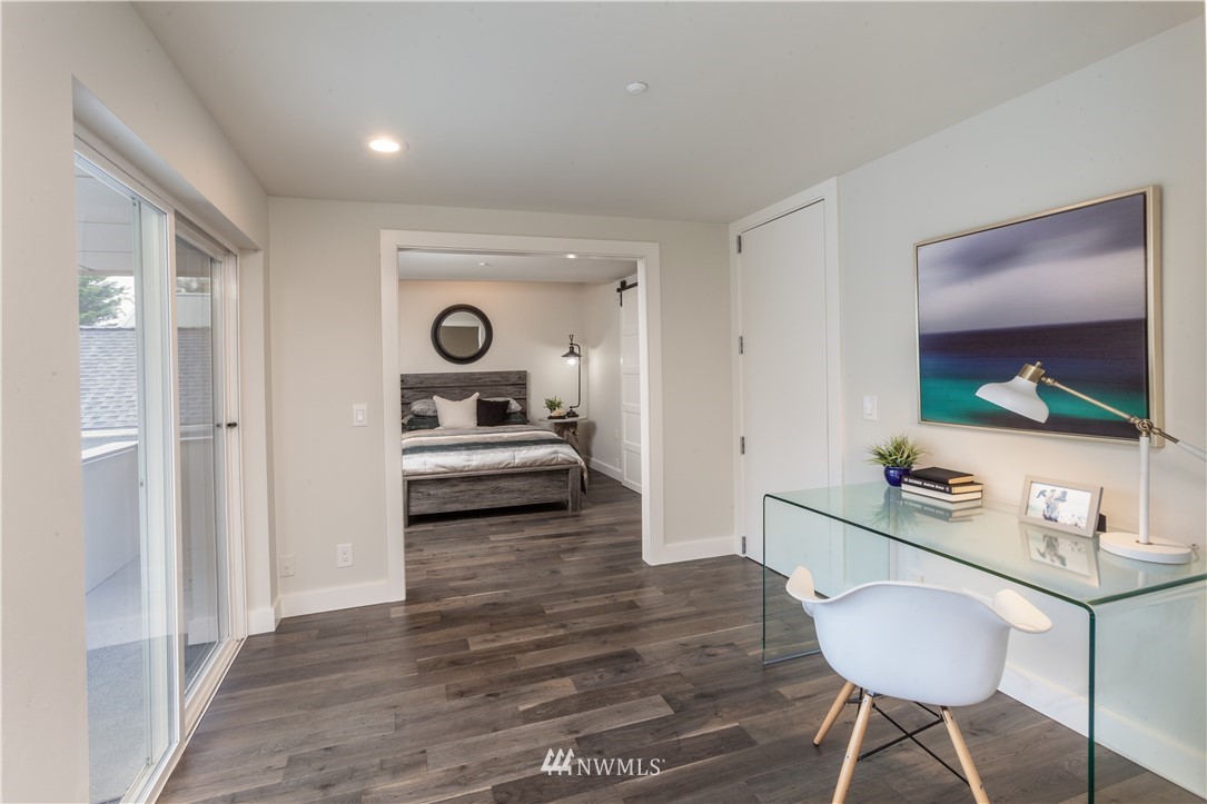 3201 Point Place Southwest, Unit 102 Seattle, WA 98116 - Photo 14 of 25 Gallery Image 14