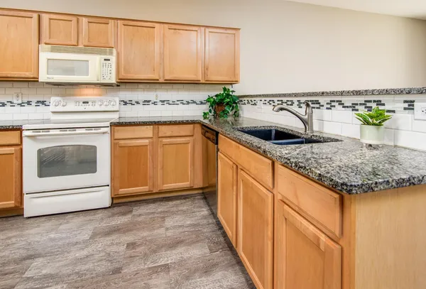 $1,800 | 42607 West Constellation Drive, Maricopa, AZ 85138
