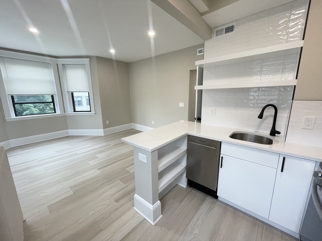 41 Edgerly Road, Unit 37 Boston, MA 02115 - Photo 4 of 12