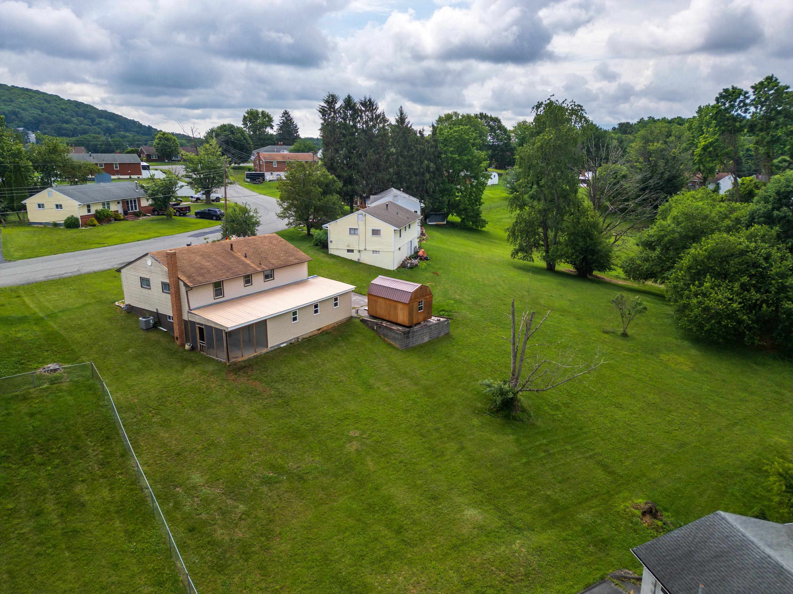816 Rutherford Street Staunton, VA 24401 - Photo 45 of 52 Gallery Image 45