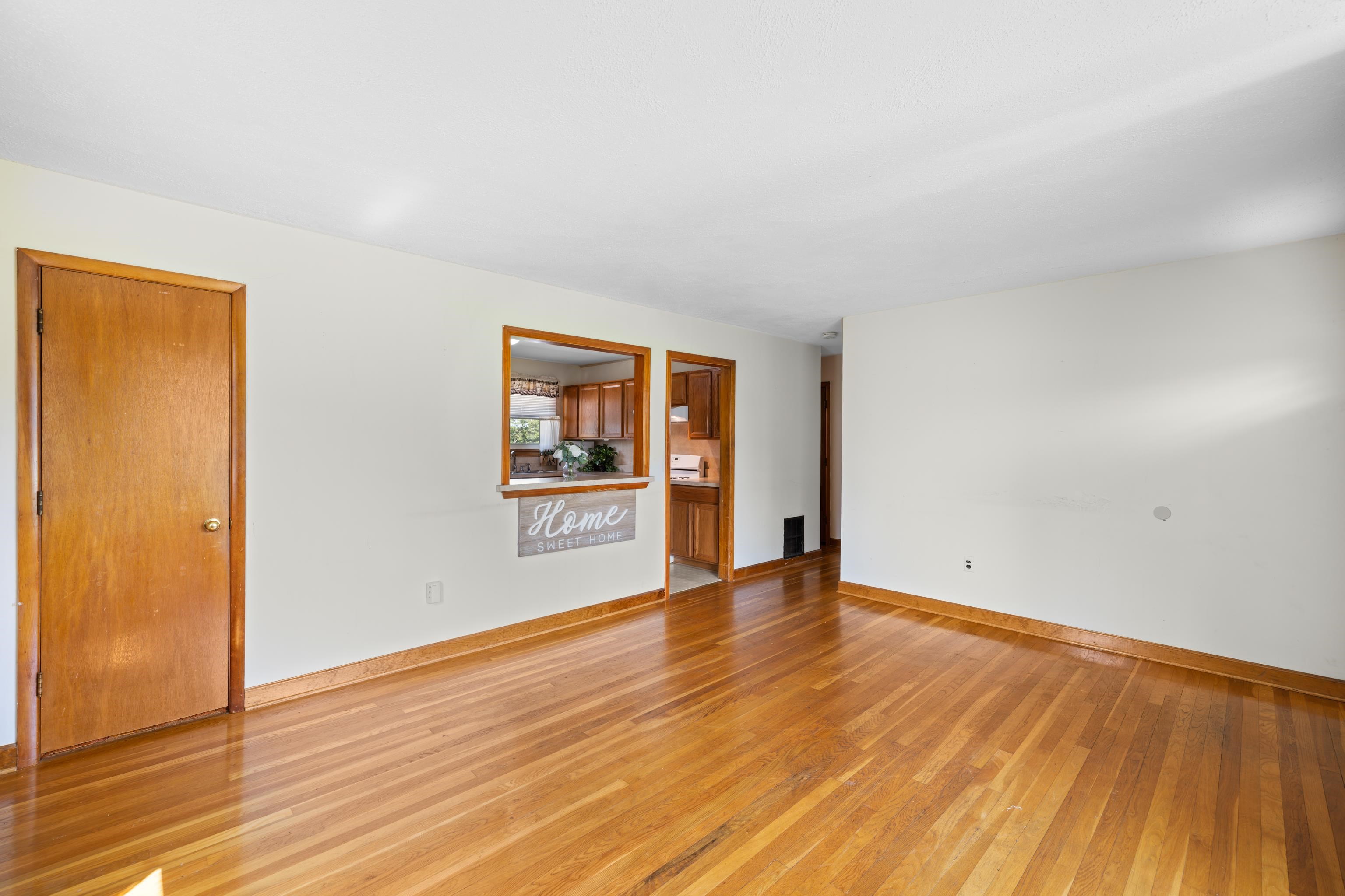816 Rutherford Street Staunton, VA 24401 - Photo 6 of 52 Gallery Image 6