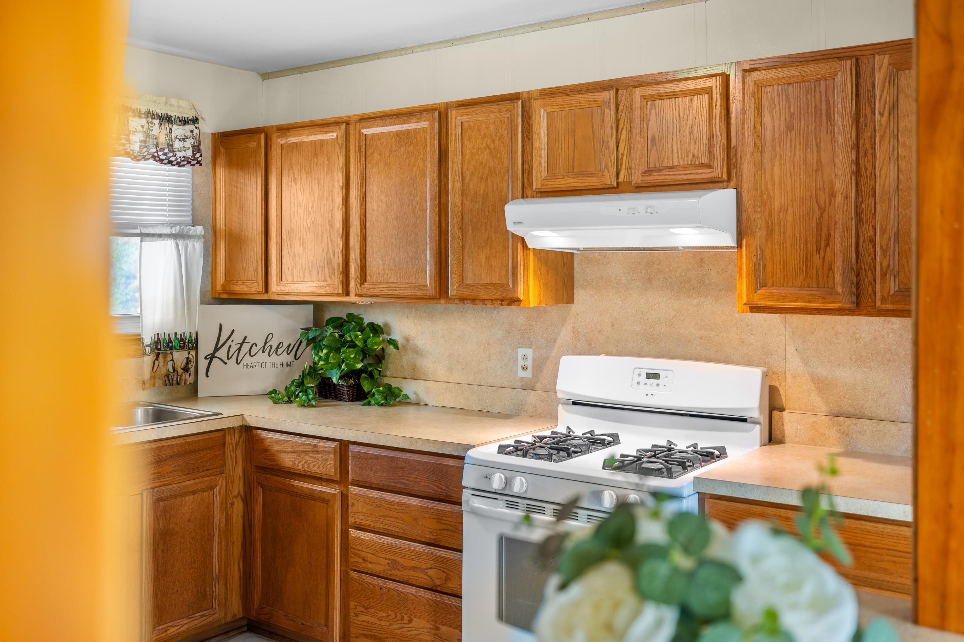 816 Rutherford Street Staunton, VA 24401 - Photo 8 of 52 Gallery Image 8