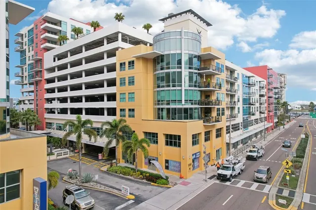 $329,900 | 1120 East Kennedy Boulevard, Unit 730, Tampa, FL 33602